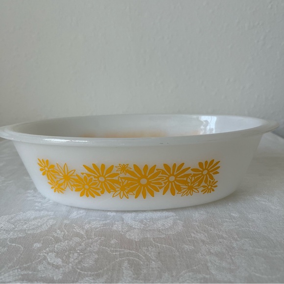 Glasbake Other - Vintage Glasbake 1 QT. White and Yellow Floral Baking Casserole Dish